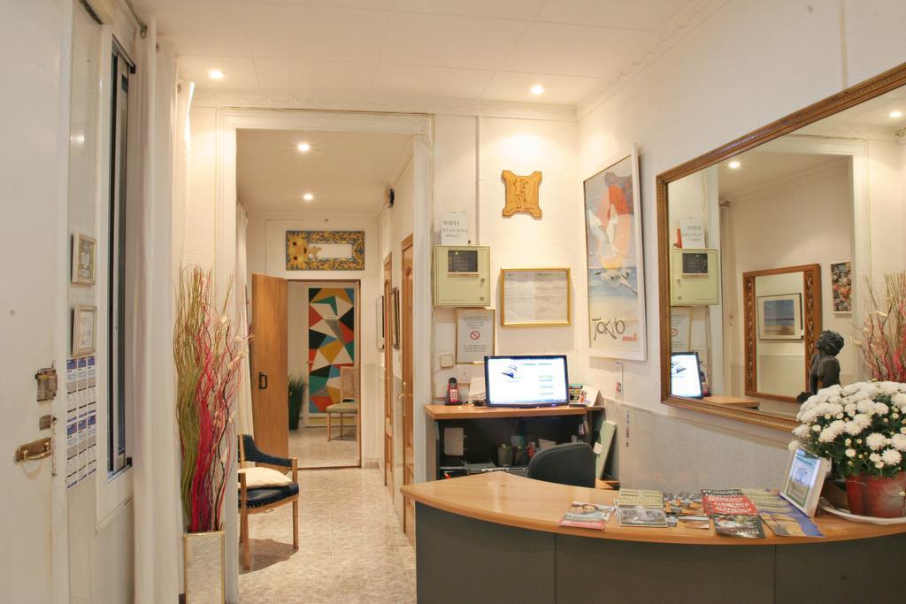 Hostal Aribau 巴塞罗那 客房 照片