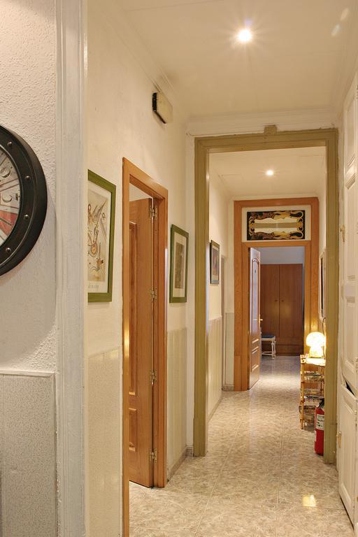 Hostal Aribau 巴塞罗那 外观 照片