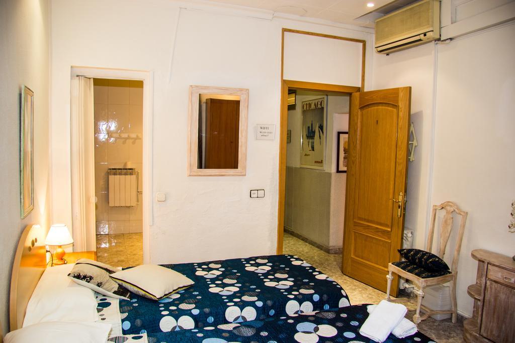 Hostal Aribau 巴塞罗那 外观 照片