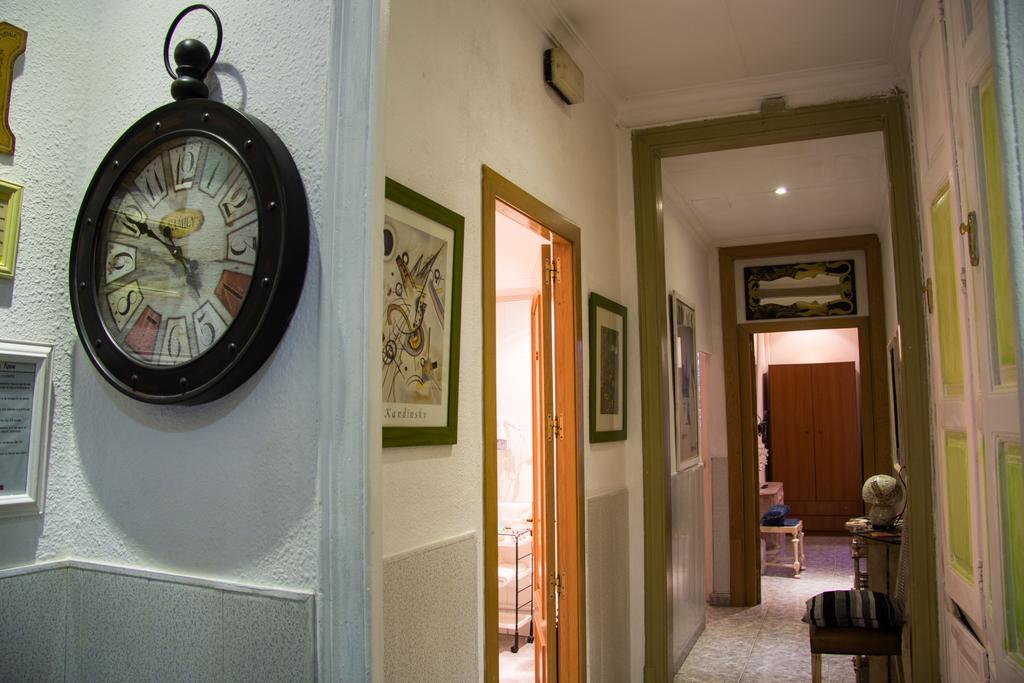 Hostal Aribau 巴塞罗那 外观 照片