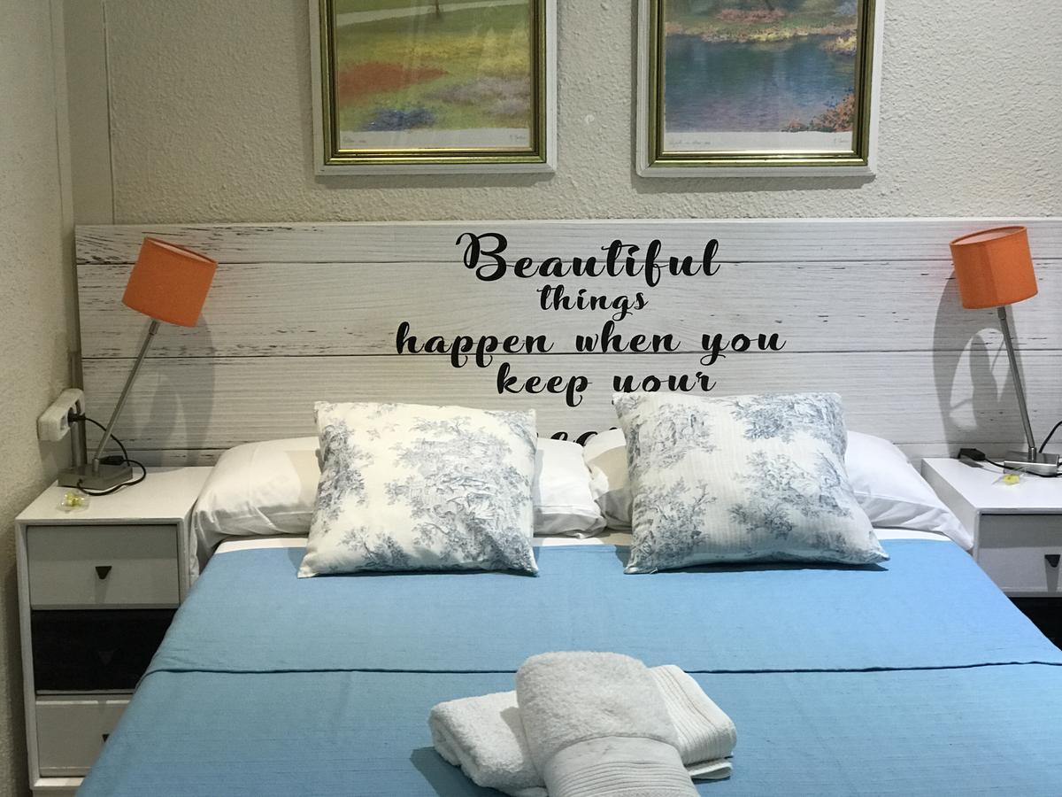 Hostal Aribau 巴塞罗那 外观 照片